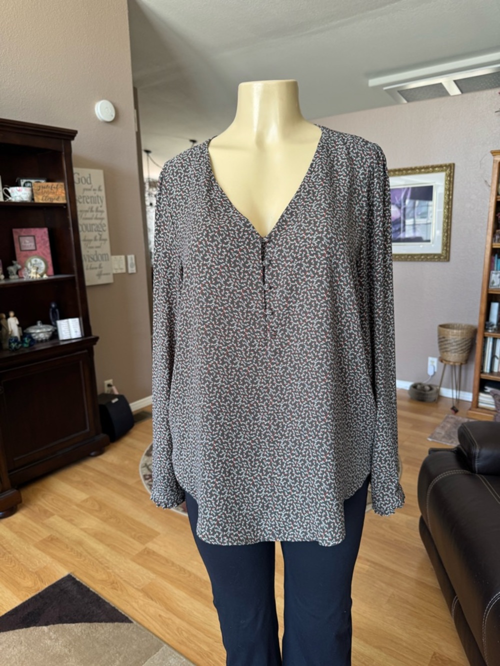 LOFT brown, red & tan Vneck long sleeve blouse w/lining-size L